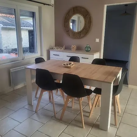 Le Du Marais Holiday home Ecuires